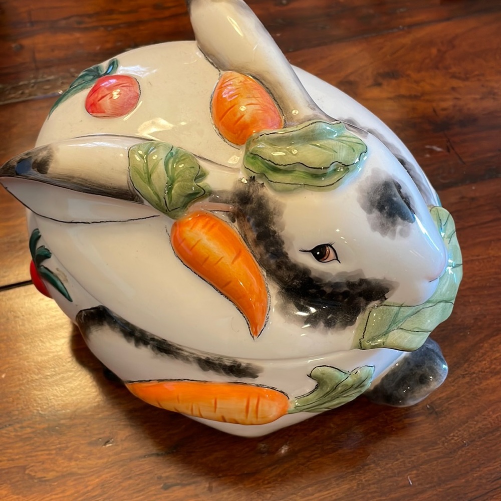 Fitz and Floyd spotted rabbit candy dish